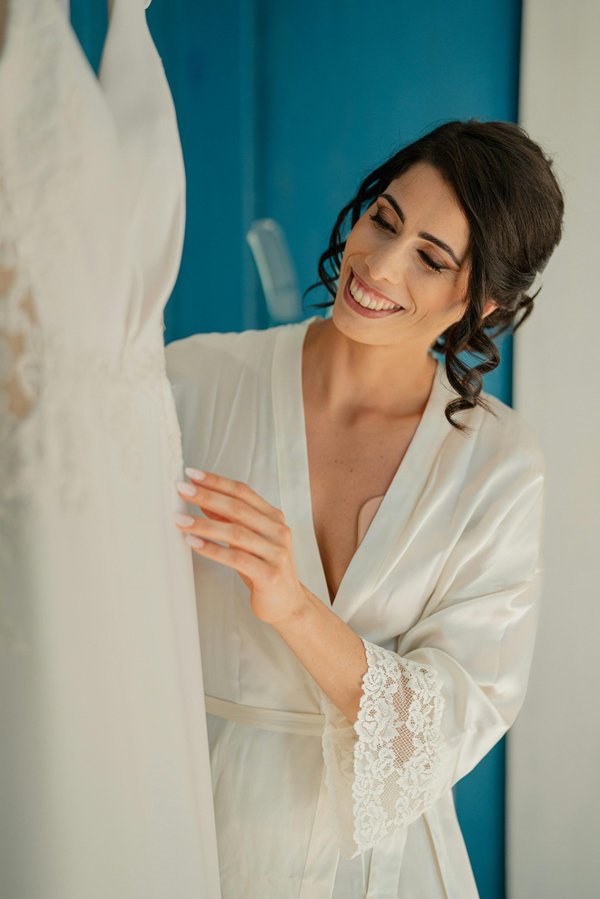 Laissez-vous séduire par la robe dentelle pour briller !